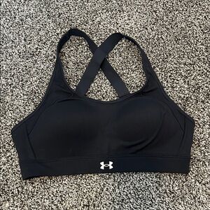 NWT Under Armour Cross-Back Black Sports Bra